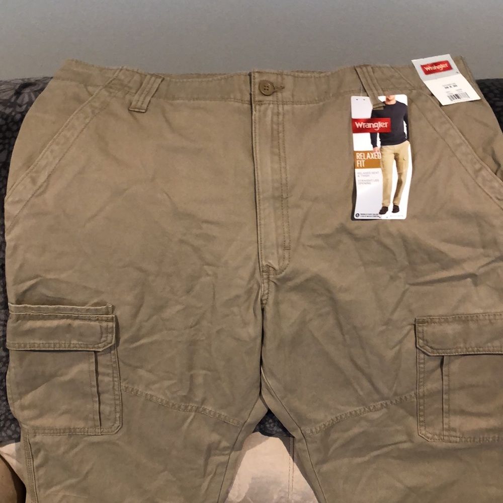Wrangler Cargo Jeans - Picture 6 of 8